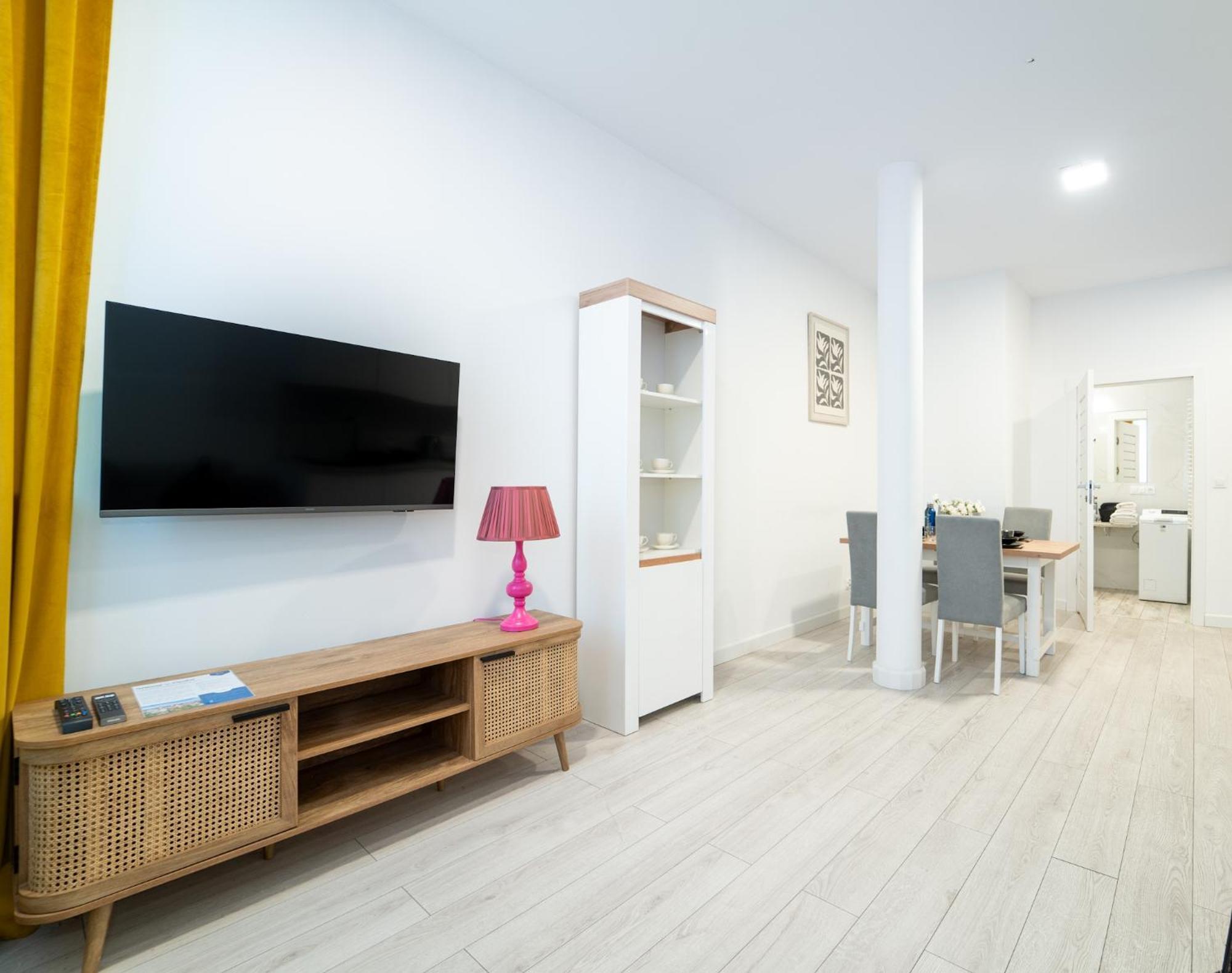 Reymonta 22 Apartamenty オポーレ エクステリア 写真